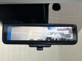 【スマートルームミラー】ルームミラー上に車体後方カメラの映像を映し出すことで車内定員、荷物状況に影響をうけません★