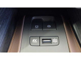 『EVモード』はモーターのみで走行しガソリンを消費しないハイブリッド車ならではの環境にも優しい走行です
