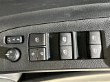 【パワーウインドウ】運転席のスイッチで、各席の窓ガラスの開閉ができます!あると便利ですよね!