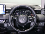 【アジャイルハンドリングアシスト】運転者のハンドル操作に応じて、4輪それぞれに軽いブレーキをかけることで、車両の動きを滑らかにし、安定感のあるコーナリングを可能とするシステムが装備されています。