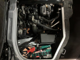 納車前に弊社で点検整備(車検整備)と消耗品部品のエンジンオイル、オイルフィルター、ワイパーゴム、バッテリーを交換いたします。その他の消耗品部品は当社ディーラー整備士の判断により交換いたします!