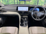 クラウンクロスオーバー 2.5 G アドバンスト レザー パッケージ E-Four 4WD 