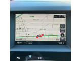 簡単快適な操作性で目的地まで安心です♪♪ メーカーライン装着NissanConnectナビ♪♪フルセグTV視聴可♪♪走行中の視聴は不可です!