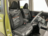 【運転席・助手席】内装ルームクリーニング済みです。しっかり綺麗にしていますので、是非、お確かめください。車に自信があるからこそ、是非一度ご来店頂き内外装も見てもらえると幸いです。