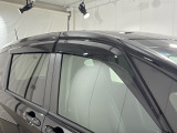 ★ドアバイザー★雨天時に窓を開けても濡れにくく車内に雨が入り込むのを防ぎながら換気ができます(^^♪