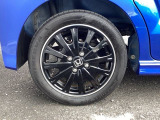 アルミホイールです。足元が引き立つので、車全体のイメージがアップしますよ!