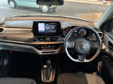 ナビゲージョンが運転席側に傾いた設計になっているため、より快適な操作をお楽しみいただけます!