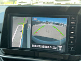 駐車時に見えづらい左前もモニターに映す事ができますので安心ですね。