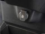 ◆アクセサリーソケット◆ドラレコの電源やスマートフォンの充電等に使用できる便利な電源ソケット!使いやすい場所に装備されています。