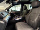 <メルセデスの認定中古車「サーティファイドカー」には、最大100項目にも及ぶ点検・整備項目が設定されています>