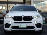 BMW在庫保有台数常時100台以上!ご来店の際はBMW本店(厚木市下荻野140-1)にご来店ください!弊社自慢の全天候型ショールーム!BMW在庫保有台数常時100台以上ございます!