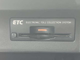 すっきり埋め込み型ETC車載器(高速道路の利用時に 料金所の通過をスムーズに行うために自動で料金を精算するシステム)