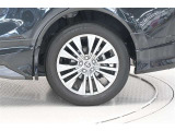 タイヤサイズ(225/55R19)です。