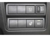 当店は全車『ロングラン保証』付!(1年間、距離無制限 HV車はHV保証付) 別途延長保証もご用意しております♪ ぜひ現車を確認にご来店ください