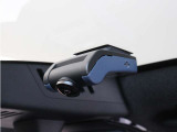 【ボルボ・ドライブレコーダー・360 駐車監視機能付】フロントカメラは水平360&deg;/垂直240&deg;を録画可能。前方/後方において映像を鮮明に録画します。大型バッテリーにより駐車監視用長時間録画にも対応。