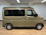 ご納車までに、弊社サービススタッフによる点検整備を行い、バッテリー、エンジンオイル、オイルエレメント、ワイパーゴムを交換し、ブレーキを分解、摩耗等を確認、必要であれば交換、安心してお乗りいただけます!