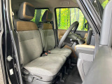 運転席シート廻りは使用感も少なく、良好な状態となっています。丁寧に使われていたことがよくわかりますね。