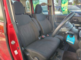 お車の販売と共に、自動車保険もご紹介しております。 弊社取り扱い会社と同じであれば日産独自のサービスもあります。