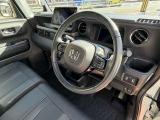【運転席】