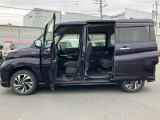 大きく開くドアで乗り降りらくらく☆
