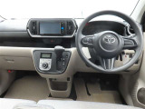 ぜひ展示車の運転席に座ってみてください。