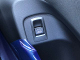 車両の詳細、ご質問につきましては、営業スタッフまでお気軽にご連絡下さいませ。遠方のお客様には実車の詳細動画送信も承ります。お問合せをお待ち致しております。