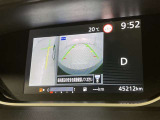 【フロントカメラ】運転席に座った状態で死角になりやすいクルマの前の様子まで確認でき安全ですね♪
