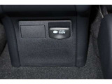 非常時やキャンプなどに役立つAC100Vコンセント付きです。