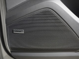 BOSEサラウンドサウンドシステム装備車でございます