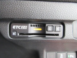 ETC付。高速道路の料金所はキャッシュレスで通過です。サービスエリア等にあるスマートインターの出入りも利用可能でとっても便利。ご納車後すぐにお使い頂けるようセットアップしてのお渡しとなります。