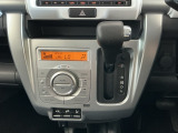 オートマチックシフトレバーは、手になじみ操作しやすい形状で安全運転にもつながります♪