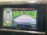 【パノラミックビューモニター】専用のカメラにより、上から見下ろしたような視点で360度クルマの周囲を確認することができます☆死角部分も確認しやすく、狭い場所での切り返しや駐車もスムーズに行えます。