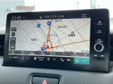 Honda CONNECTディスプレーを装備しております。Honda CONNECT対応で便利が広がったナビディスプレー。機能は増えても快適な操作性はそのままです。