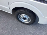 ☆お車についた傷やヘコミ、事故の修理もハヤシにお任せください。自社鈑金工場で修理ができますの安心です☆