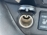 便利な電源ソケットが付いております。