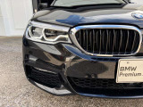 また、BMW正規認定中古車は、エマージェンシーサービスが自動付帯。24時間365日、皆様のカーライフをサポート致します。確かな安心のうえで、「駆けぬける歓び」をご堪能ください。