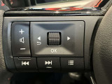 ステアリングスイッチ搭載!ハンドルひとつで手を離さなくても運転中視線をそらさなくても操作が出来て便利です♪