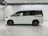 色は人気のホワイトパールクリスタルシャインです。