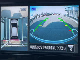 【アラウンドビューモニター】車両周辺をモニターで確認できて、駐車が苦手な人でもスムーズに駐車できます