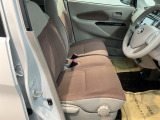シートはフィット性も良く、楽な運転姿勢を保てます。