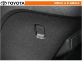 ショッピングフックにバック等の持ち手を掛けておけば、運転中に倒れたり落ちたりが気にならないので、運転に集中できますね!