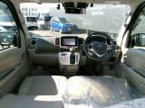 視界がよく、操作性にも優れた運転席まわり。とともに質感にも磨きをかけたインテリアデザイン!