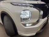 【シーケンシャルターンランプ付きLEDヘッドライト】人気の『流れるウィンカー』付きのLEDヘッドライトを装備♪高級感はもちろん、点灯時は存在感たっぷりで他車からも認識されやすく安心です。