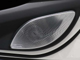 視野角の広い鮮明な画像で駐車をサポートしてくれる、パーキングアシストリアビューカメラがあるので、狭い場所での駐車も楽々!
