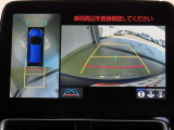車両を上から見たような映像を映し出すパノラミックビューモニター付きです。