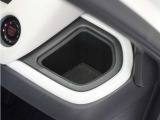 ◆ドリンクホルダー◆手の届きやすい場所にドリンクホルダーがあり、とても便利です。