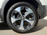 5-Yスポーク 7.5J&times;19インチ ダイヤモンドカット/マットグラファイト 235/50R19サイズのミシュランを装着
