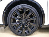 235/45R21タイヤ&純正アルミホイール付です。