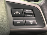 【全車速追従機能付クルーズコントロール】高速道路での長距離走行が楽に!!自動で速度を保つクルーズコントロールが、衝突軽減システムと連携し、前方の車両を感知して車間を保つように速度調節してくれます!!