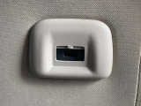 USBポートから端末への充電が可能です。